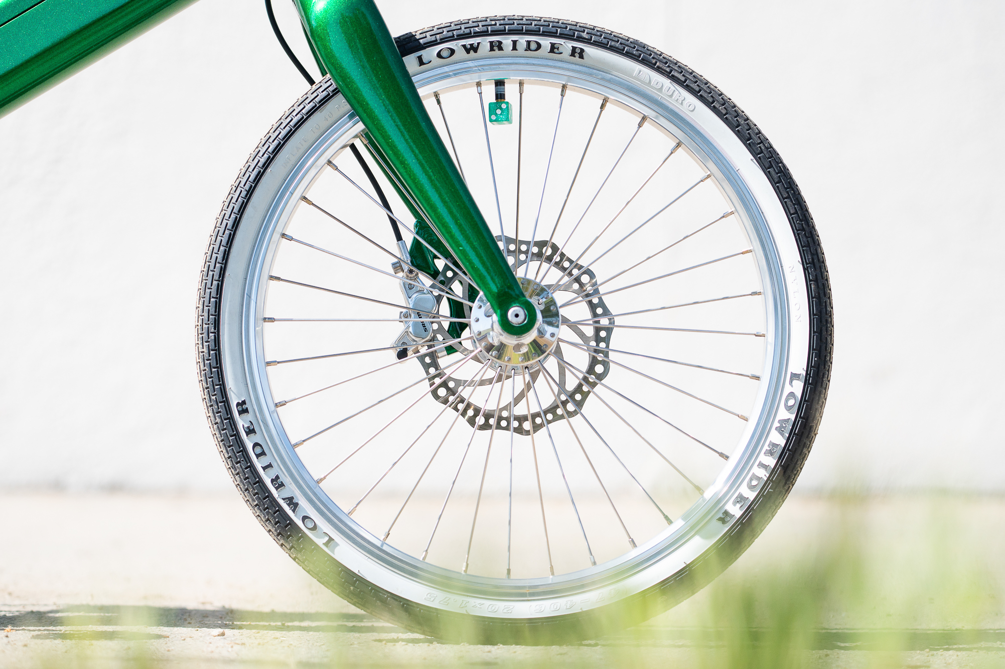 Vvolt Low Slicer Lite Socal Custom White Wall Rims