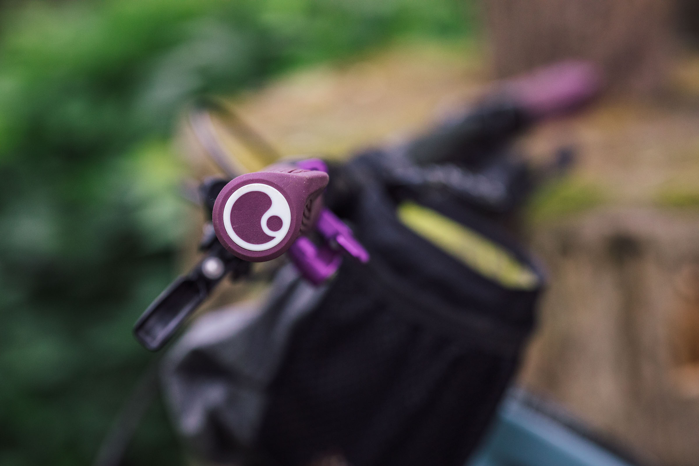 Ergon Ga3 Grips Logo Purple